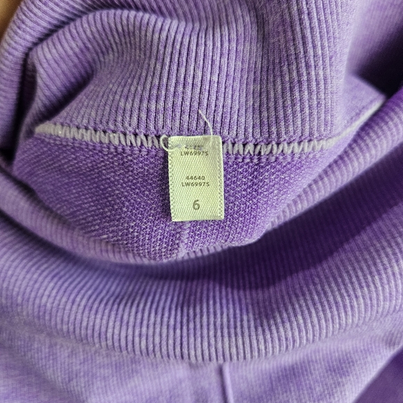 LULULEMON Sz 6 Purple CAPRI LEGGINGS - Picture 2 of 3